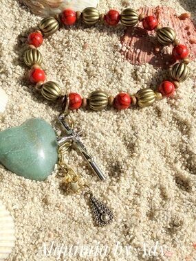 TURQUOISE Red Bead Bracelet with Gold-Tone Charms